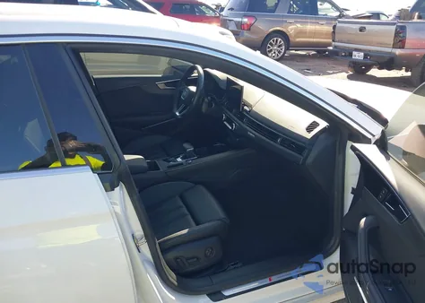 2023 Audi A5 Sportback Premium Plus 45 Tfsi S Line Quattro S Tronic z USA, uszkodzony, nr VIN WAUFACF55PA032391